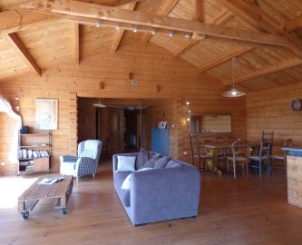 chalet de judine salon salle  manger chambres d hotes location gite gorges du tarn